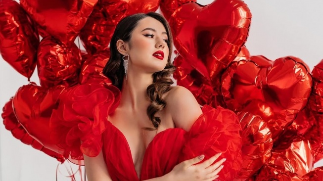 Viktoriya Kolesnaya diduga pacar Billy Syahputra (Instagram)