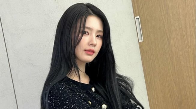 4 Tampilan Feminin ala Miyeon (G)I-DLE, dari Gaya Kasual hingga Mid-formal