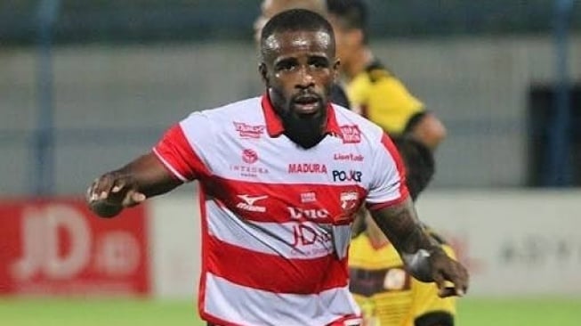 Greg Nwokolo Bela STY: Pengamat Itu Cuma Bacot