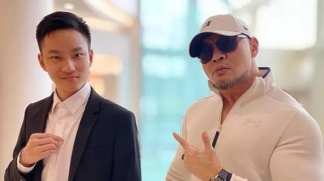 Dibanggakan Deddy Corbuzier karena Doyan Nasi Kotak, Reaksi Azka Tak Suka Makan Tahu Gejrot Jadi Sorotan