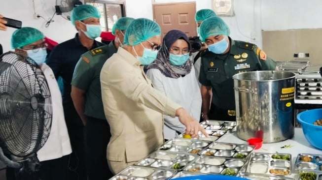 Tinjau Dapur Makan Bergizi Gratis di Depok, Gubernur Lemhannas: Sesuai Standar dan Higienis