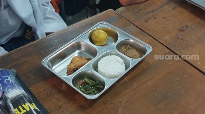 Penampakan Menu Makan Bergizi Gratis di Jakarta Sebesar Rp10 Ribu, Tanpa Susu?