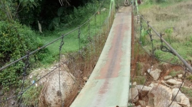 Pemkab Cianjur: Perbaikan Jalan Kabupaten yang Rusak Akibat Longsor dan Pergeseran Tanah Masih dalam Proses