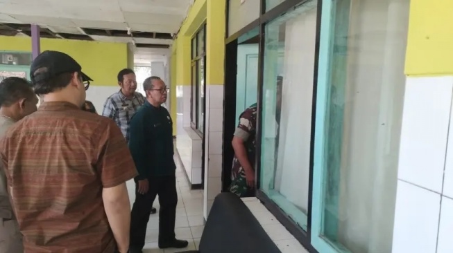 Viral! Eks Rumah Sakit Kertosono Berubah Jadi Tempat Karaoke dan Kos-kosan: Ada TV dan Kasurnya