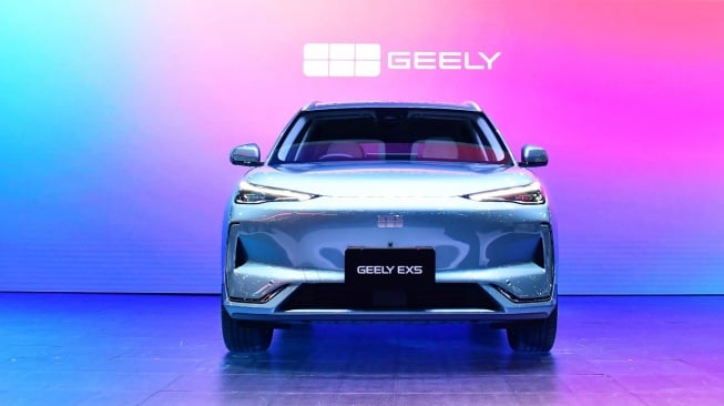 Mengulik Mobil Listrik Pertama Geely di Indonesia