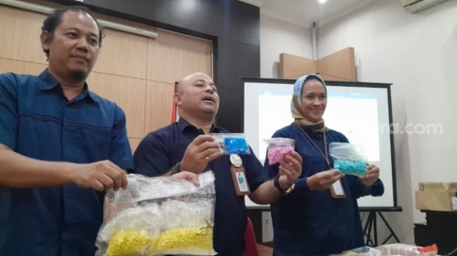 Apotek Gama Cilegon Diduga Jual Paket Obat Ilegal dan Berbahaya