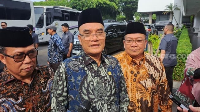 Panja Haji Sambangi Istana, Lapor ke Prabowo Biaya Haji Turun