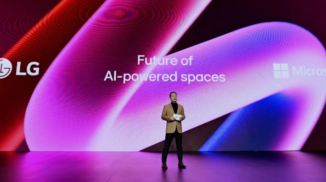 CEO LG, William Cho memperkenalkan teknologi Affectionate Intelligence (AI) di ajang CES 2025. [LG Electronics]  