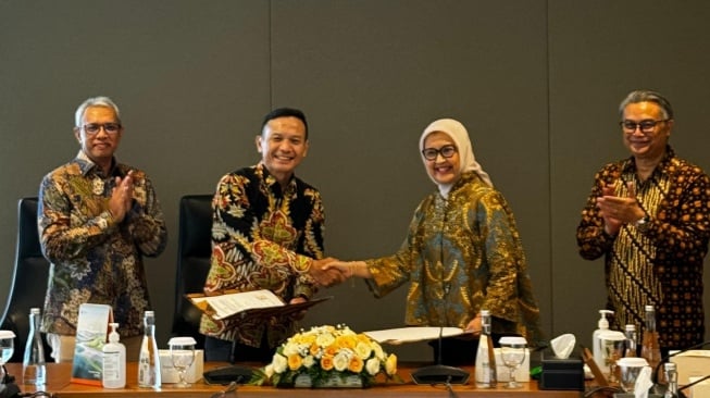 IIF Gandeng Surveyor Indonesia, Perkuat Layanan ESG Advisory