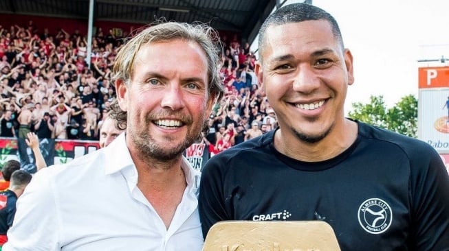 Taktik Alex Pastoor saat Jadi Pelatih Almere City, Lebih Mumpuni Dibandingkan Patrick Kluivert?