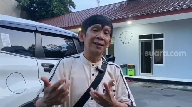 Personel 4 Sekawan, Ginanjar Sukmana usai mengetahui Nurul Qomar tiada di RSUD Kabupaten Tangerang, Rabu (8/1/2025). [Suara.com/Adiyoga Priyambodo]