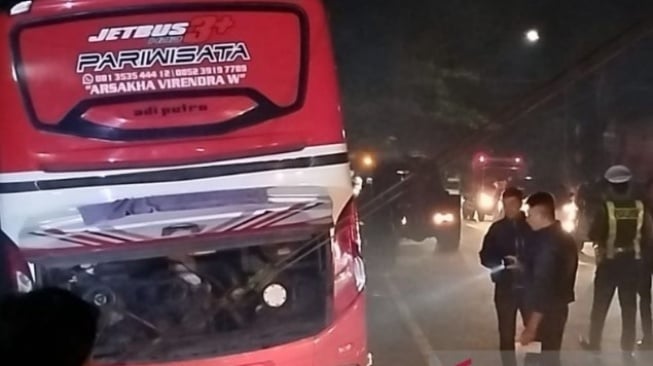 Momen Mengerikan Bus Pariwisata Melaju Tanpa Bisa Mengerem Disaksikan Warga, 4 Tewas