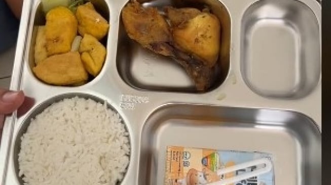 Video Anak SMA Pamer Menu Makan Bergizi Gratis Ditonton 12 Juta Kali, Admin Gerindra Gercep Kasih Komentar