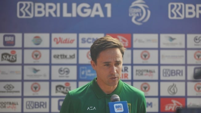 Paul Munster Ungkap Progres Adaptasi Trio Balkan di Kubu Persebaya Surabaya