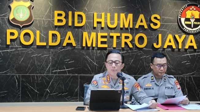 Kabid Humas Polda Metro Jaya Komisaris Besar Polisi Ade Ary Syam Indradi saat ditemui di Jakarta, Kamis (9/1/2024). (ANTARA/Ilham Kausar)