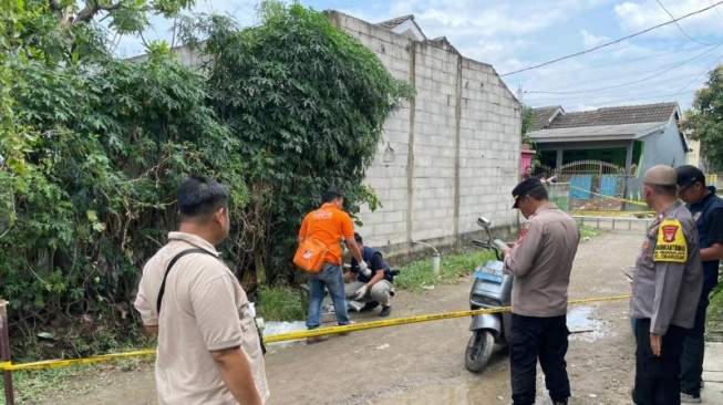 Artis Tewas Penuh Luka Tusuk, Detik-detik Sandhy Permana Ditolong Tetangga saat Masih Sekarat