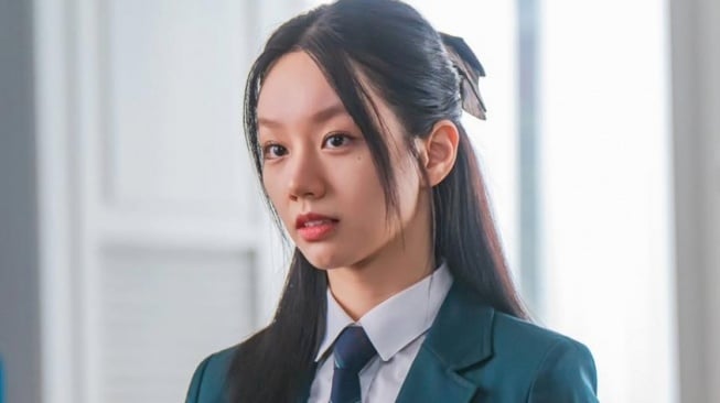 Jadi Siswi Jenius Licik, Ini Peran Hyeri dalam Drama Korea Friendly Rivalry