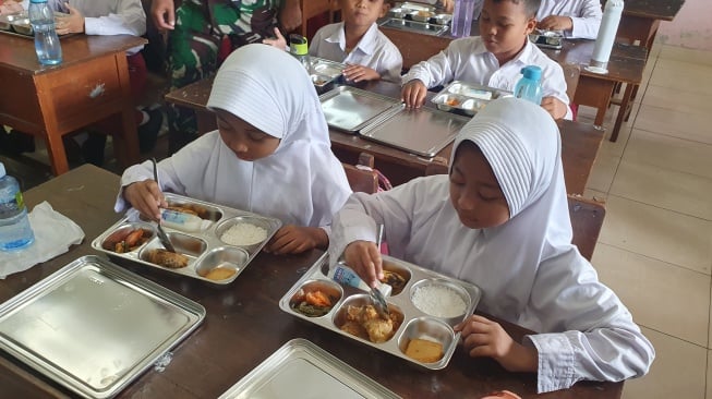 Makan Bergizi Gratis Sleman Dimulai, Sasar 2.783 Penerima Manfaat dari PAUD hingga SMP