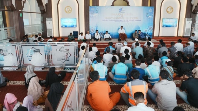 Momentum Peringati HUT ke-11, Semen Gresik Gelar Sujud Syukur dan Berbagi Kebahagiaan dengan Ratusan Anak Yatim Piatu