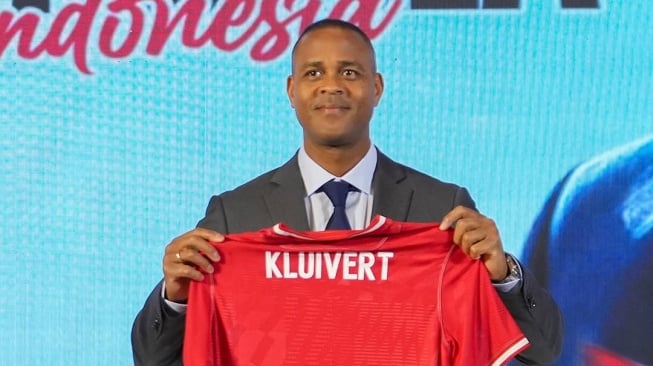 Arema FC Puji Langkah Kluivert Rangkul Klub Liga 1, Sinergi untuk Timnas Lebih Kuat