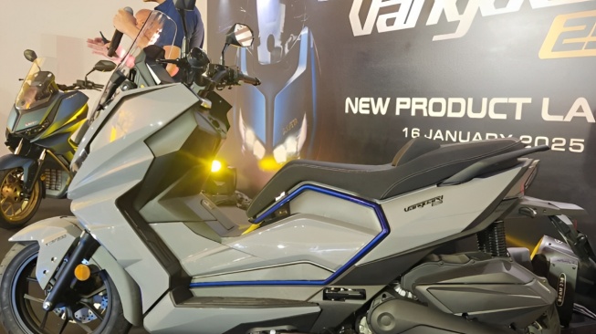 DNA Piaggio, Tampang Adventure: Pesona Penantang Yamaha XMAX yang Siap Jadi Raja Skutik Premium