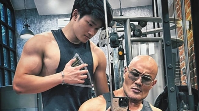 5 Gaya Parenting Deddy Corbuzier, Disorot Usai Komentari Makan Bergizi Gratis