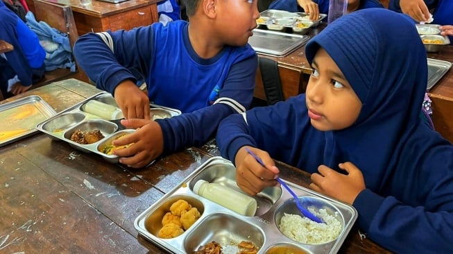 Pro Kontra Makan Bergizi Gratis dari Dana Zakat, Muhammadiyah Beri Tanggapan Tegas