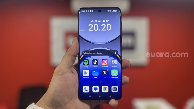 Review Oppo Find X8 Pro. [Suara.com/Dicky Prastya]