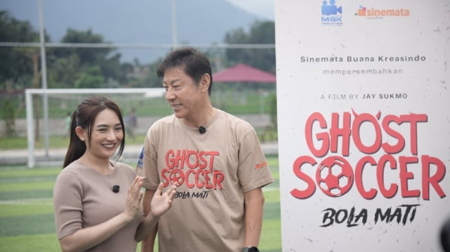 Shin Tae Yong dalam film Ghost Soccer: Bola Mati [Istimewa]