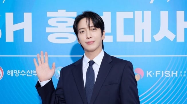 Yong Hwa CNBLUE Diam-Diam Jalani Operasi, Sakit Apa?