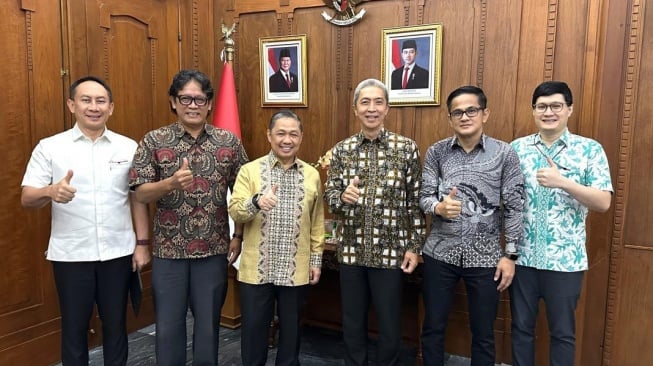 Warga Bogor Dilirik Dunia, Dedie Rachim Buka Peluang Kerja Internasional