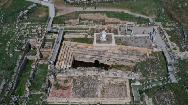 Pemandangan udara reruntuhan kota kuno Hierapolis di Situs Warisan Dunia UNESCO Pamukkale pada 27 Juni 2018, di Denizli, Turki [Getty Images]