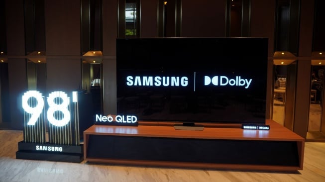 TV Samsung dilengkapi dengan teknologi audio Dolby Atmos. [Samsung]