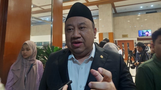 Wakil Ketua Komisi X DPR RI Wakil Ketua Komisi X DPR RI, Lalu Hadrian Irfani. (Suara.com/Lilis Varwati)