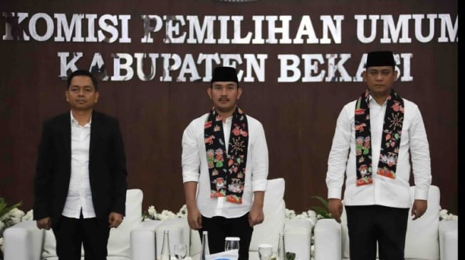 KPU Kabupaten Bekasi: Ade Kuswara-Asep Surya Atmaja Dilantik Presiden 6 Februari 2025