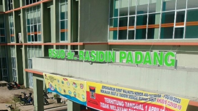 6 Siswa SD di Padang Keracunan Usai Makan Bersama, Dilarikan ke RS