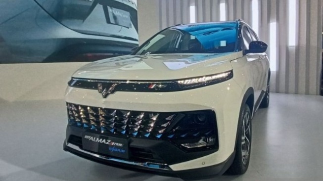 Wuling New Almaz RS Pro Hybrid: SUV Hybrid Canggih dengan Teknologi Mutakhir