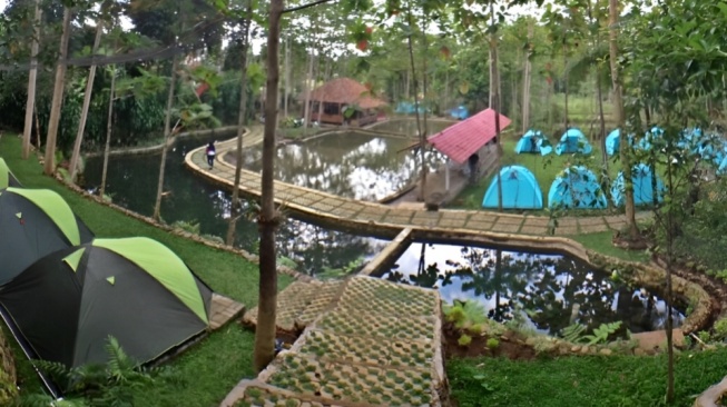 Wanakula Camp, Spot Camping dengan Suasana Khas Pedesaan di Purwakarta