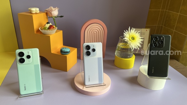 Redmi Note 14 5G yang resmi diluncurkan Xiaomi ke Indonesia pada Jumat (24/1/2025). [Suara.com/Dicky Prastya]