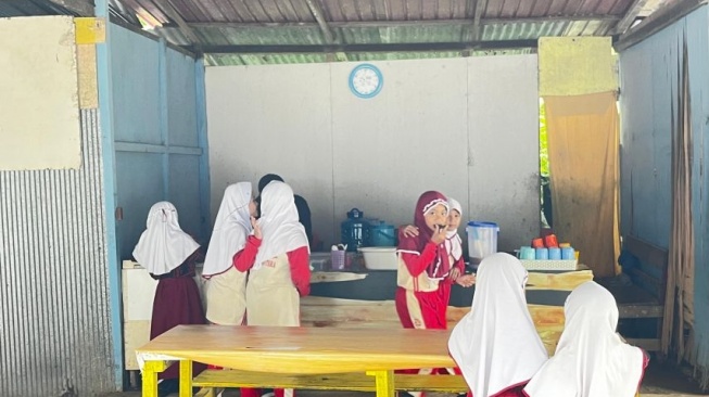 Pedagang Kantin Sekolah Hadapi Tantangan Baru: Program MBG dan Sertifikasi Halal