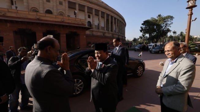 Megah! Prabowo Jelajahi Gedung Parlemen India, Temukan Pendulum Bukti Rotasi Bumi