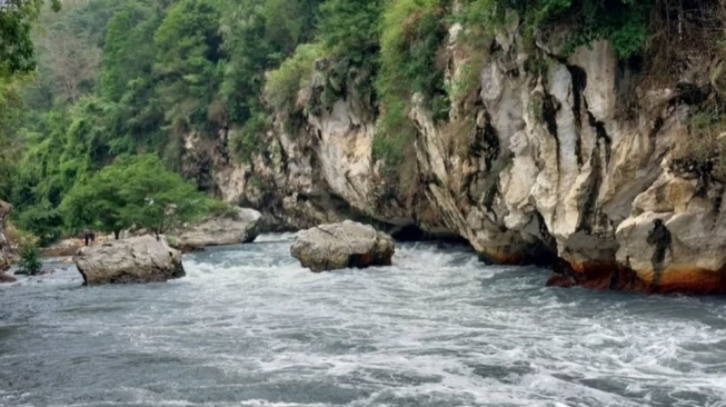 Sanghyang Kenit, Spot Terbaik untuk Melihat Pesona Sungai di Bandung Barat