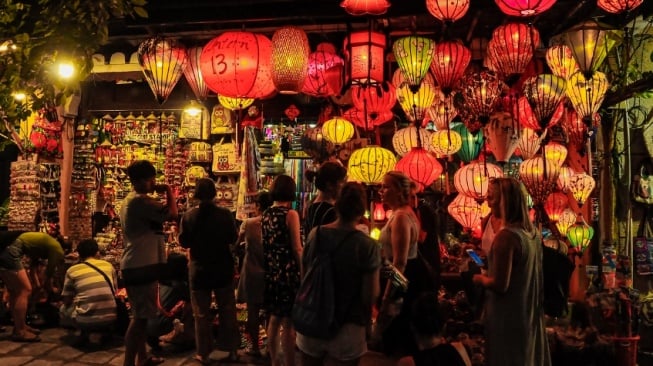 Makna di Balik Barang-barang yang Identik dengan Imlek, Dari Lampion hingga Jeruk Mandarin