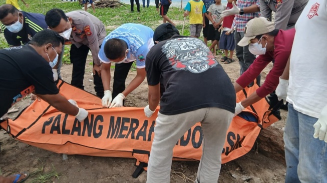 Mayat Tanpa Identitas Ditemukan di Muara Sungai Sidomulyo, Ini Ciri-cirinya