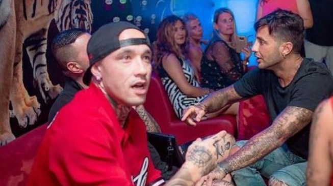  Radja Nainggolan saat di sebuah klub malam di Italia [Tangkap layar Instagram]