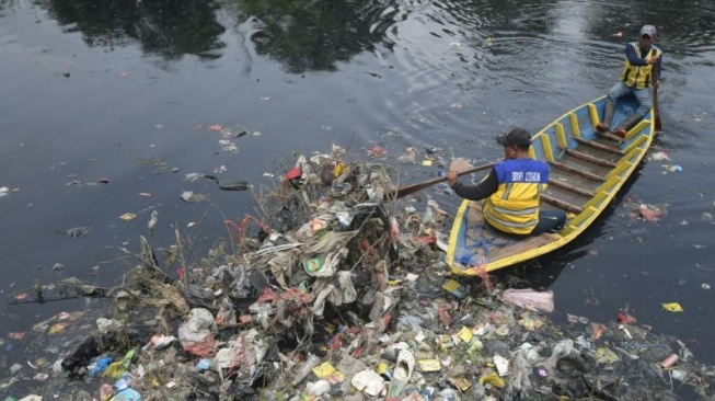 Sekda Jabar Peringatkan Warga Bandung Akan Terjadi Ledakan Sampah Jika Tak Dikelola dengan Baik