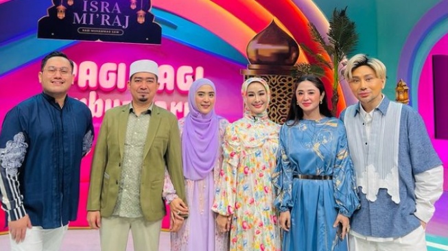 Ngeluh Undang Doktif, Dewi Perssik Kini Ditodong Rating TV setelah Datangkan Ustaz Solmed