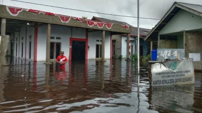 Banjir Sambas Rendam 8.016 Rumah, Ribuan Warga Terdampak