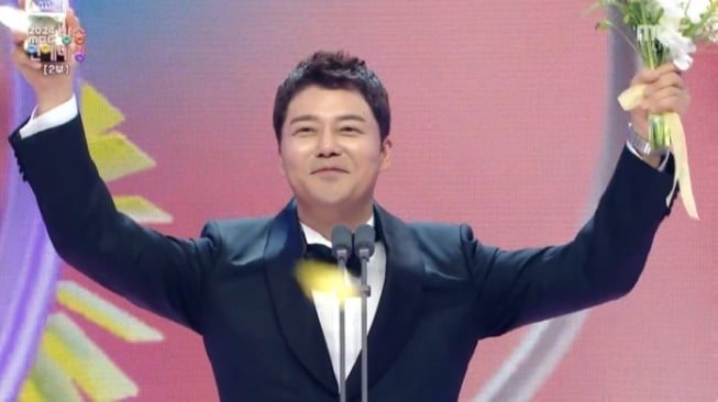 Raih Daesang ke-3, Jeon Hyun-moo Ungkap Tanggung Jawab Besar sebagai Entertainer