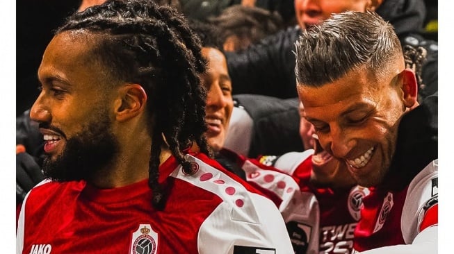 Calon pemain Timnas Indonesia, Jairo Riedewald saat berseragam Royal Antwerp di Belgia. [Dok. IG Royal Antwerp]